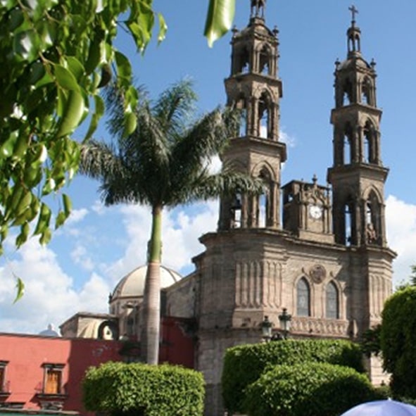 Visitar la catedral – TEPIC, DESTINOS DE MÉXICO